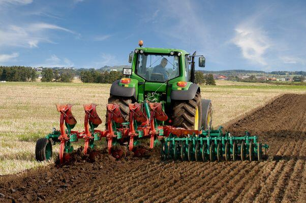 Kverneland ES Plough with Packomat