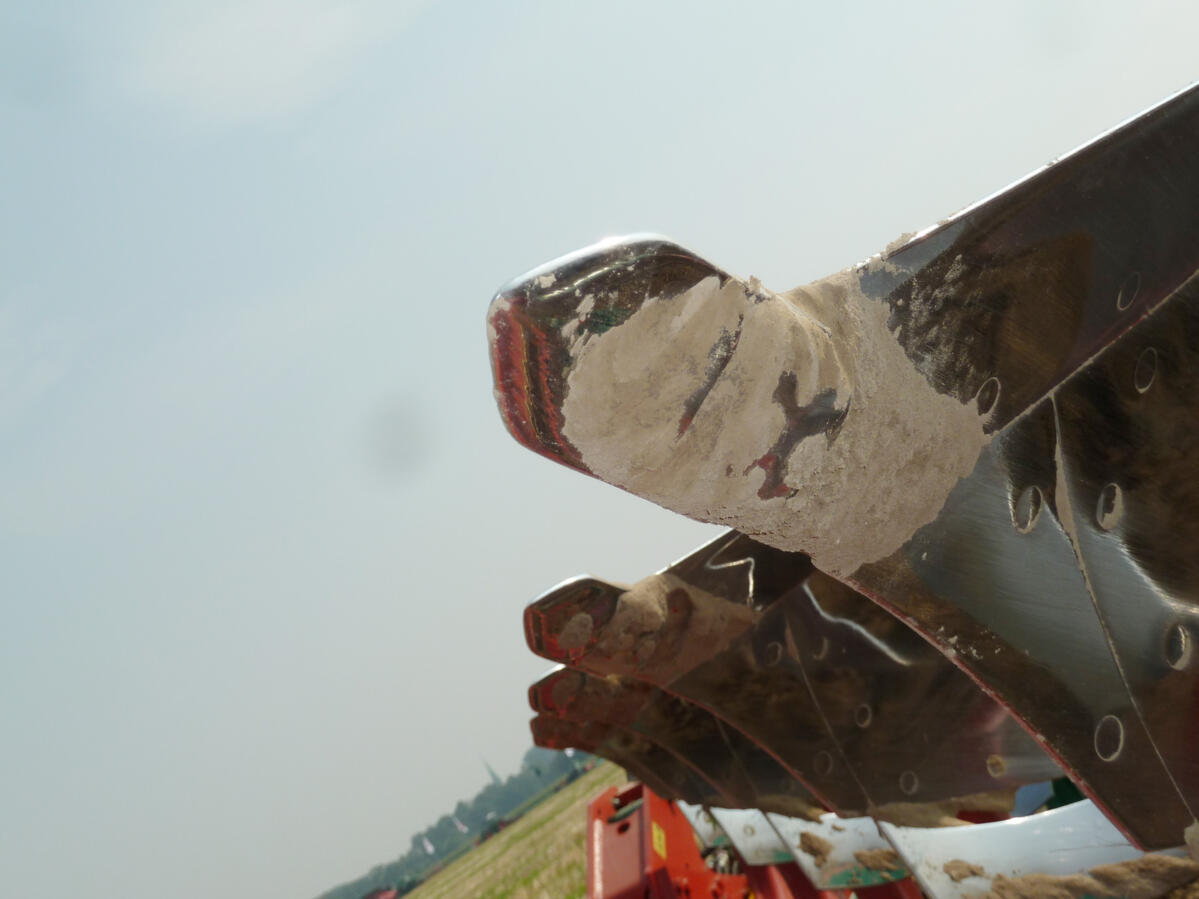 Knock on for ploughs