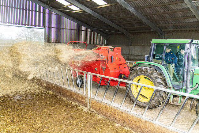 Kverneland UK Customer: JWA Jeffery 846 Bale Chopper